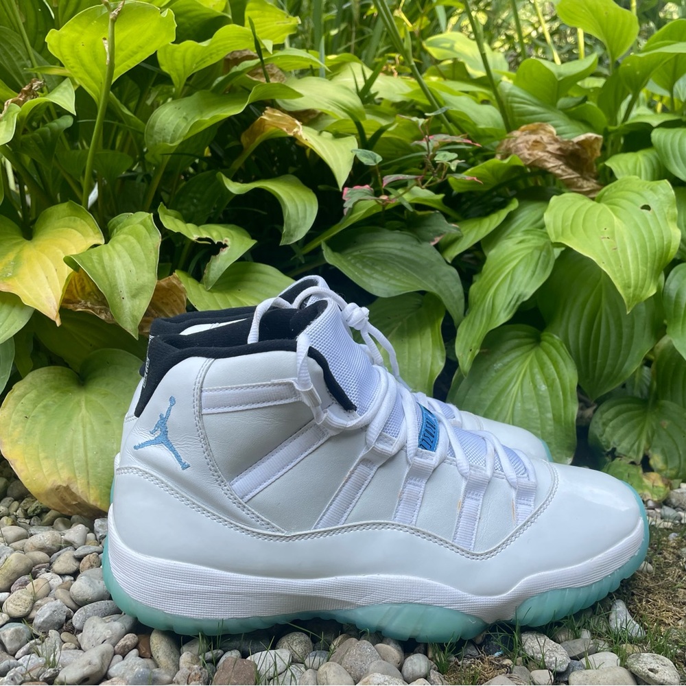 Jordan 11 legend blue